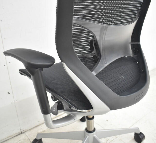 オカムラ バロン ハイバック シルバーフレーム 可動肘(肘パット新品)ランバーサポート 2022110102【中古オフィス家具】【中古】