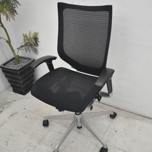 オカムラ バロン ハイバック 可動肘(肘パット新品) シルバー脚 2022110201【中古オフィス家具】【中古】