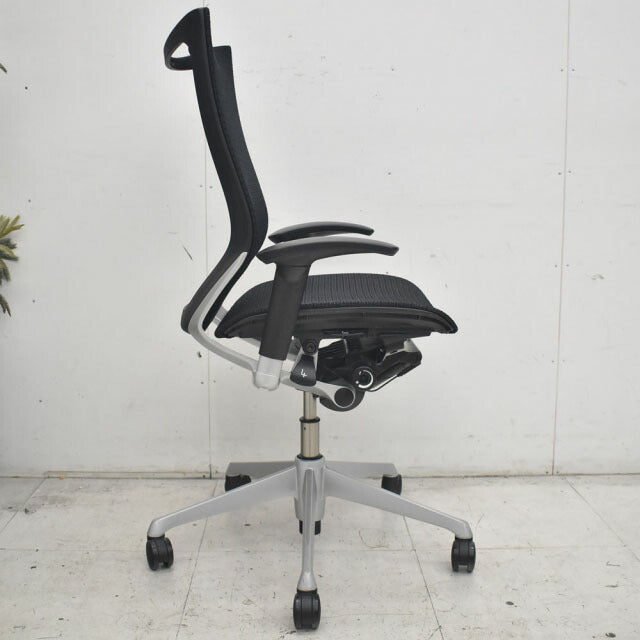 オカムラ バロン ハイバック 可動肘(肘パット新品) シルバー脚 2022110201【中古オフィス家具】【中古】