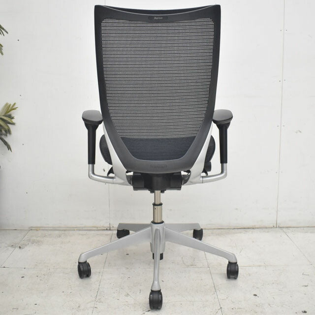 オカムラ バロン ハイバック 可動肘(肘パット新品) シルバー脚 2022110201【中古オフィス家具】【中古】