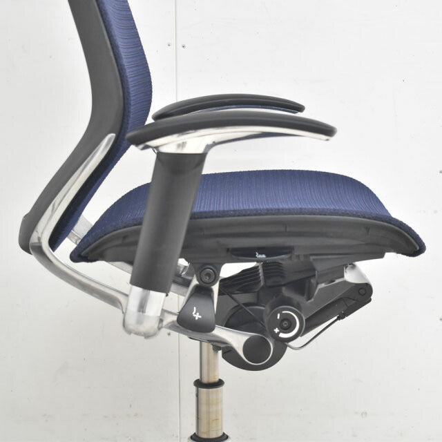 オカムラ バロン ローバック 可動肘(肘パット新品) ポリッシュ脚 2022110204【中古オフィス家具】【中古】