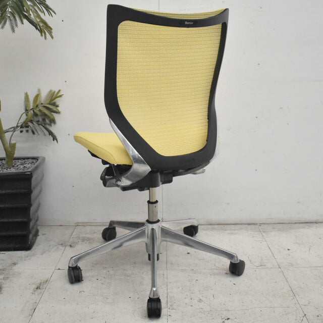 オカムラ バロン ローバック 肘なし ポリッシュ脚 2022110207【中古オフィス家具】【中古】