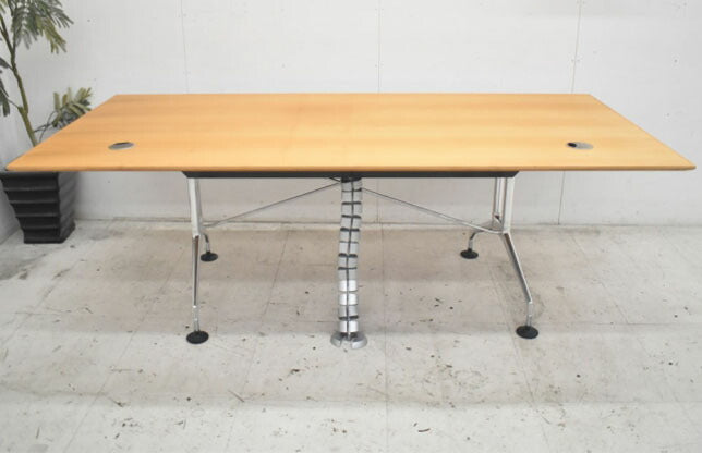 vitra スパチオ デスク 配線ダクト付 W2100 2022110701【中古オフィス家具】【中古】