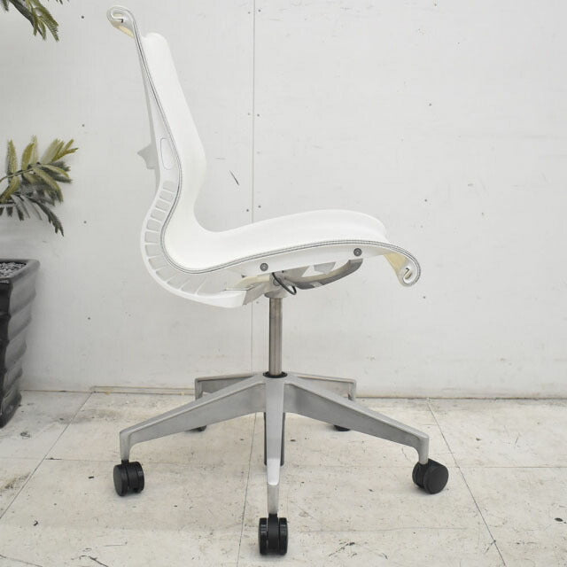 hermanmiller セトゥーチェア マルチパーパスチェア 肘なし 2022111007【中古オフィス家具】【中古】