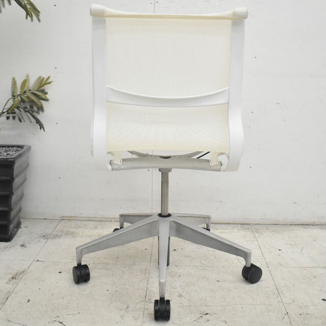 hermanmiller セトゥーチェア マルチパーパスチェア 肘なし 2022111007【中古オフィス家具】【中古】