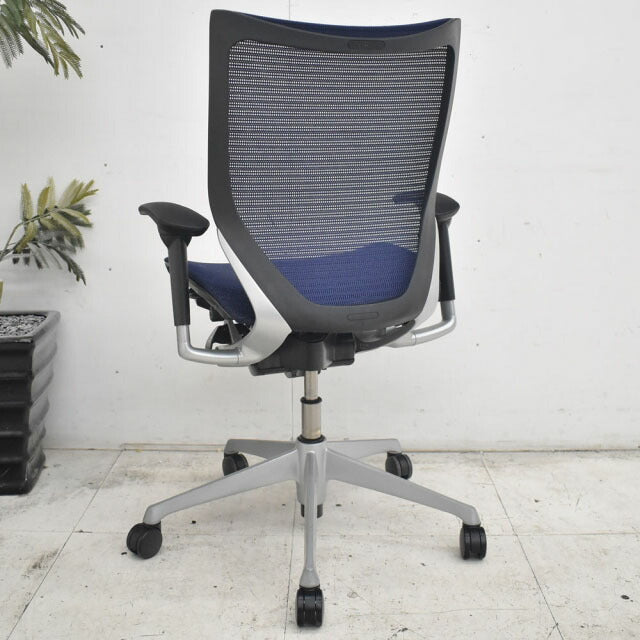 オカムラ バロン ローバック 可動肘(新型肘パット) シルバー脚 2022111702【中古オフィス家具】【中古】
