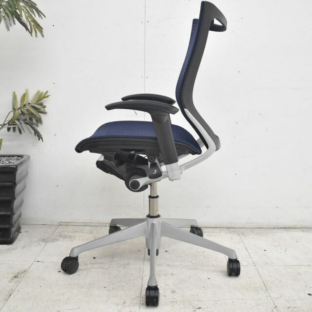オカムラ バロン ローバック 可動肘(新型肘パット) シルバー脚 2022111702【中古オフィス家具】【中古】