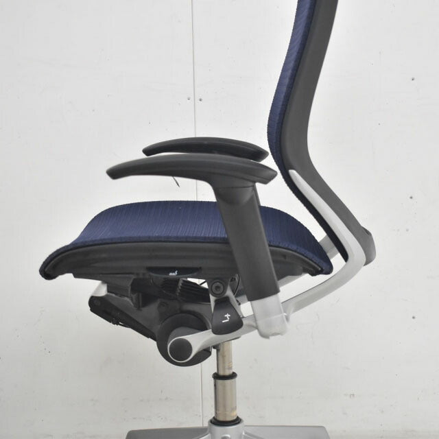 オカムラ バロン ローバック 可動肘(新型肘パット) シルバー脚 2022111702【中古オフィス家具】【中古】