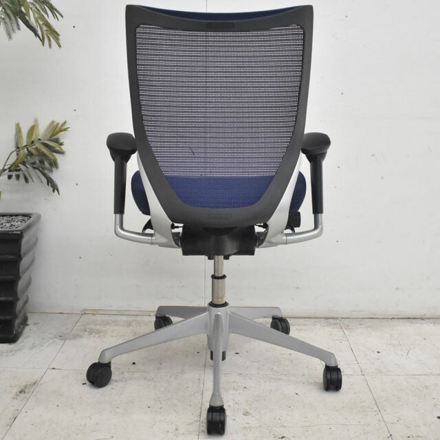 オカムラ バロン ローバック 可動肘(新型肘パット) シルバー脚 2022111702【中古オフィス家具】【中古】