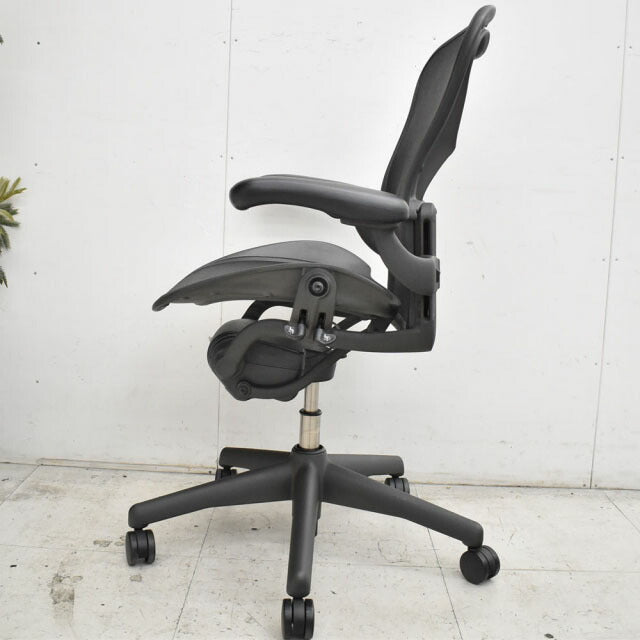 ハーマンミラー アーロンチェア フル装備 Bサイズ ランバーサポート 2023011903【中古オフィス家具】【中古】