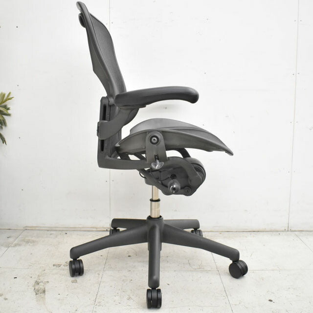 ハーマンミラー アーロンチェア フル装備 Bサイズ ランバーサポート 2023011903【中古オフィス家具】【中古】