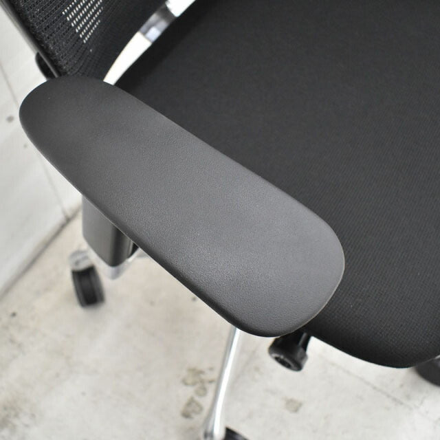 オカムラ コンテッサ ヘッドレスト 可動肘 ランバーサポート アルミポリッシュ脚 2023012104【中古オフィス家具】【中古】