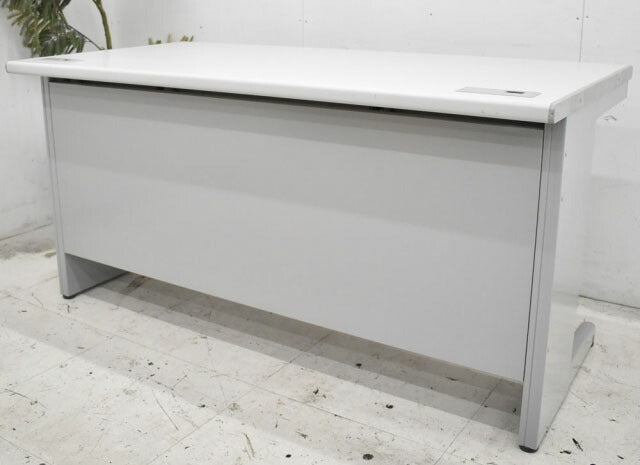 ウチダ JUSTシリーズ 平机 W1400 2023012401【中古オフィス家具】【中古】