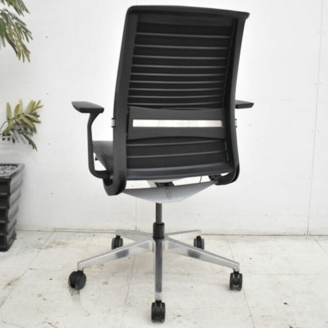 スチールケース シンク2チェア 固定肘 ランバーサポート ポリッシュ脚 革張り 2023013002【中古オフィス家具】【中古】【商品画像2】