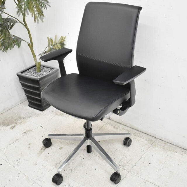 スチールケース シンク2チェア 固定肘 ランバーサポート ポリッシュ脚 革張り 2023013002【中古オフィス家具】【中古】【商品画像3】