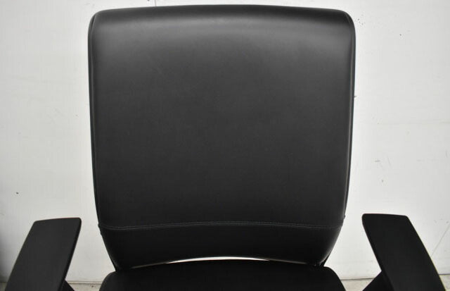 スチールケース シンク2チェア 固定肘 ランバーサポート ポリッシュ脚 革張り 2023013002【中古オフィス家具】【中古】【商品画像4】