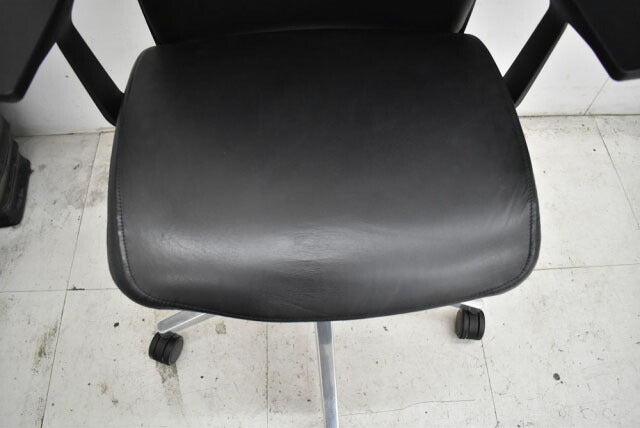 スチールケース シンク2チェア 固定肘 ランバーサポート ポリッシュ脚 革張り 2023013002【中古オフィス家具】【中古】【商品画像6】