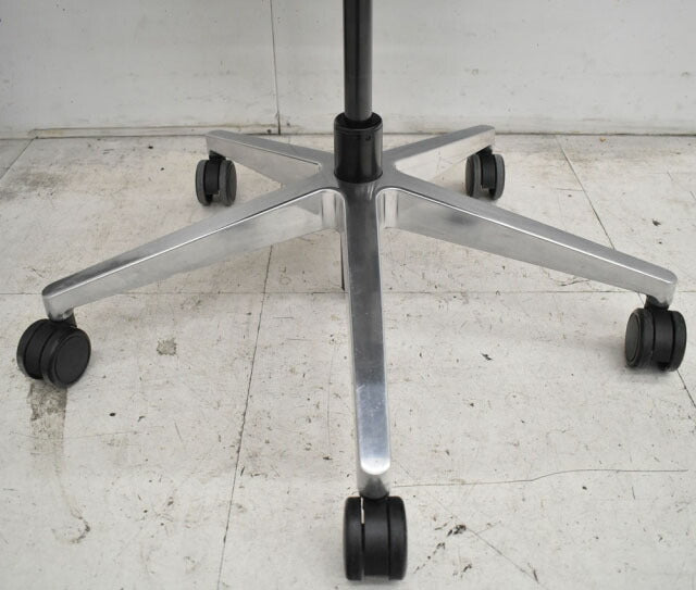 スチールケース シンク2チェア 固定肘 ランバーサポート ポリッシュ脚 革張り 2023013002【中古オフィス家具】【中古】【商品画像9】