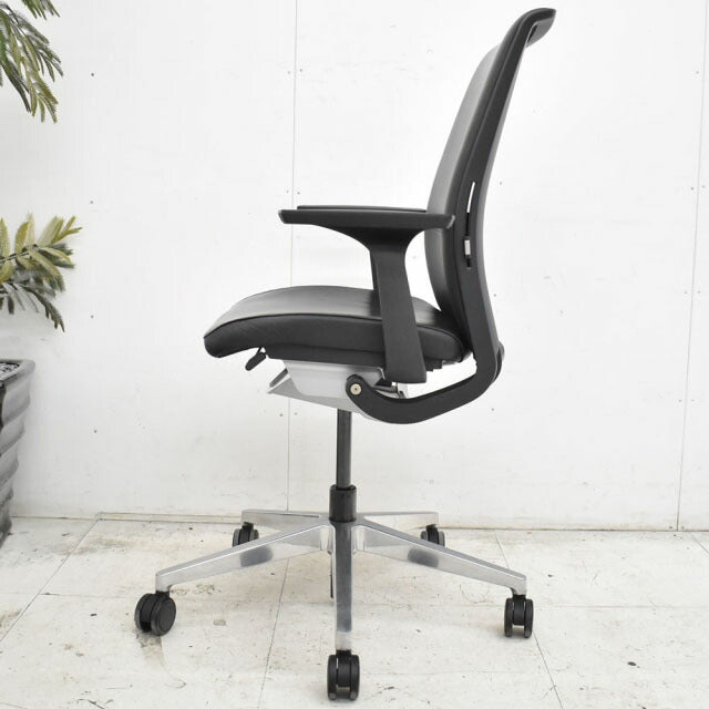 スチールケース シンク2チェア 固定肘 ランバーサポート ポリッシュ脚 革張り 2023013002【中古オフィス家具】【中古】【商品画像11】