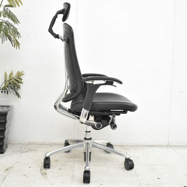 オカムラ コンテッサ ヘッドレスト 可動肘 革張り ポリッシュ脚 2023020401【中古オフィス家具】【中古】