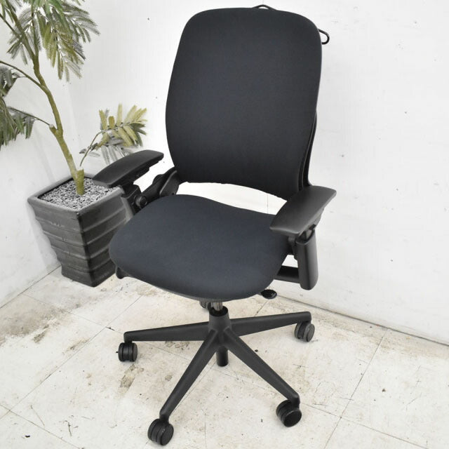 スチールケース リープ USモデル V2 ハンガー 可動肘 2023030603【中古オフィス家具】【中古】