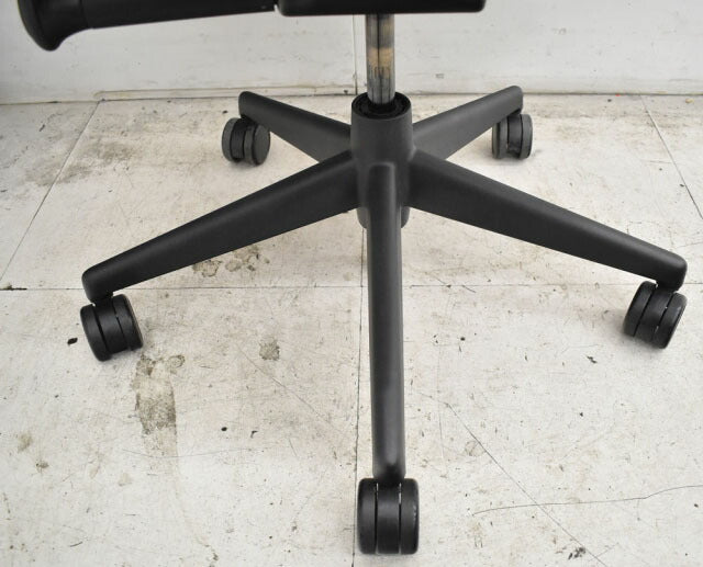 スチールケース リープ USモデル V2 ハンガー 可動肘 2023030603【中古オフィス家具】【中古】