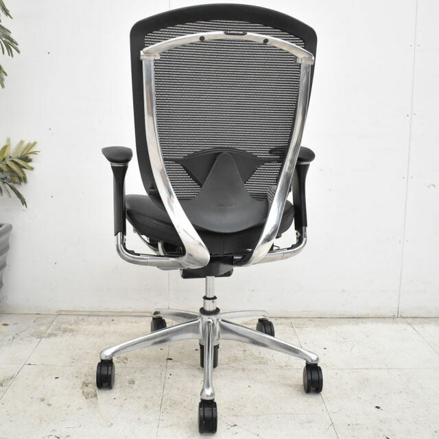 オカムラ コンテッサ ポリッシュ 可動肘付 ランバーサポート 革張り 2023030702【中古オフィス家具】【中古】
