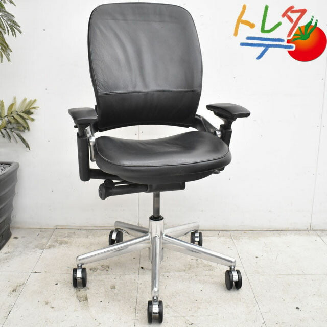 スチールケース リープV2 USモデル 可動肘付 ランバーサポート 革張り アルミポリッシュ 2023032003【中古オフィス家具】【中古】