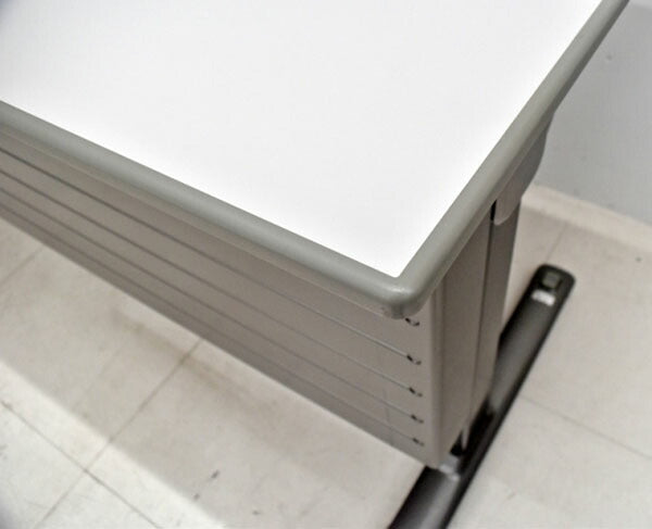 オカムラ スタックテーブル W1800 2017081706【中古オフィス家具】【中古】