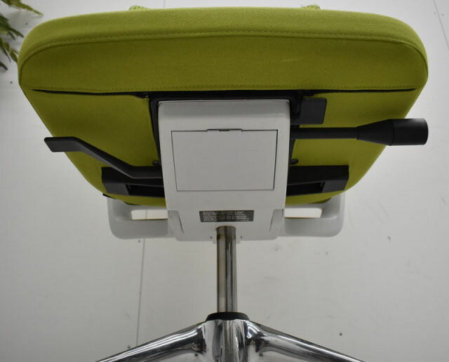 ヴィトラ ID エア ランバーサポート ハンガー付 アボガド 2019052310【中古オフィス家具】【中古】