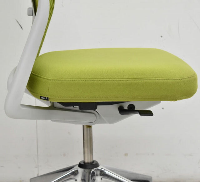 ヴィトラ ID エア ランバーサポート ハンガー付 アボガド 2019052310【中古オフィス家具】【中古】