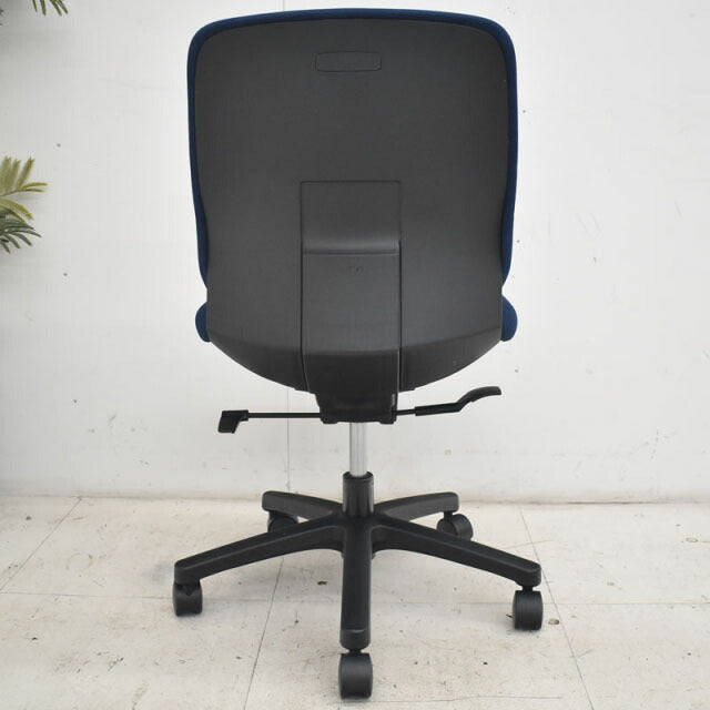 イトーキ torte-R ネイビーブルー 肘なし 2019091003【中古オフィス家具】【中古】