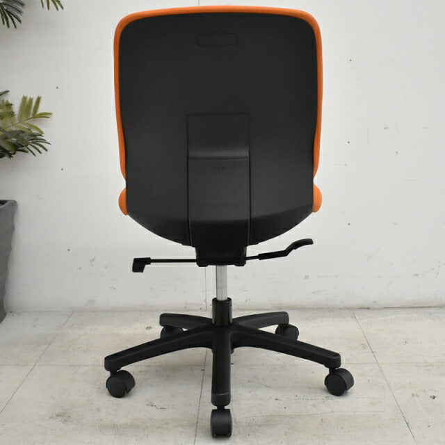 イトーキ torte-R オレンジ 肘なし 2020030502【中古オフィス家具】【中古】