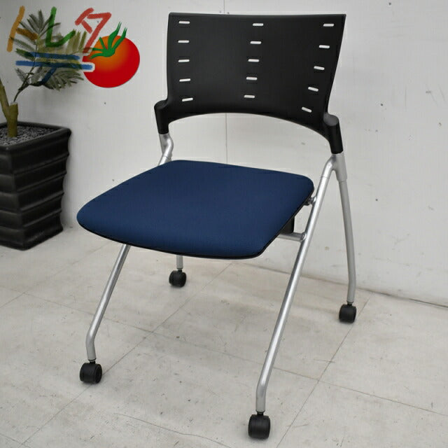 イトーキ マノス ミーティングチェア ブラック × ネイビーブルー 2020042305【中古オフィス家具】【中古】