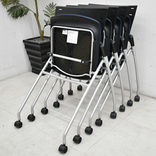 イトーキ マノス ミーティングチェア ブラック × ネイビーブルー 2020042305【中古オフィス家具】【中古】