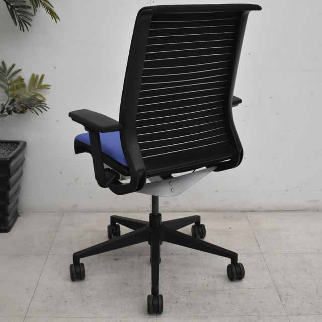 スチールケース シンクチェア ブラック 固定肘 背3Dニットタイプ 2020061204【中古オフィス家具】【中古】