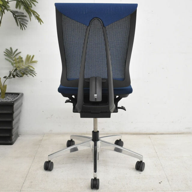 イトーキ セレーオ 肘なし ネイビーブルー 2020062604【中古オフィス家具】【中古】
