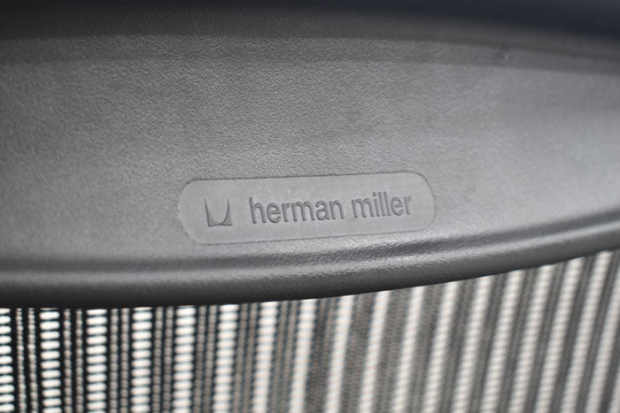 ハーマン・ミラー　アーロンチェア　Bサイズ　フル装備　ランバーサポート　2023082801【中古オフィス家具】【中古】