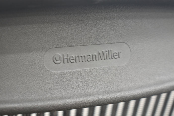 ハーマンミラー　Hermanmiller　アーロンチェア　可動肘（レバータイプ）ランバーサポート　2023091105【中古オフィス家具】【中古】