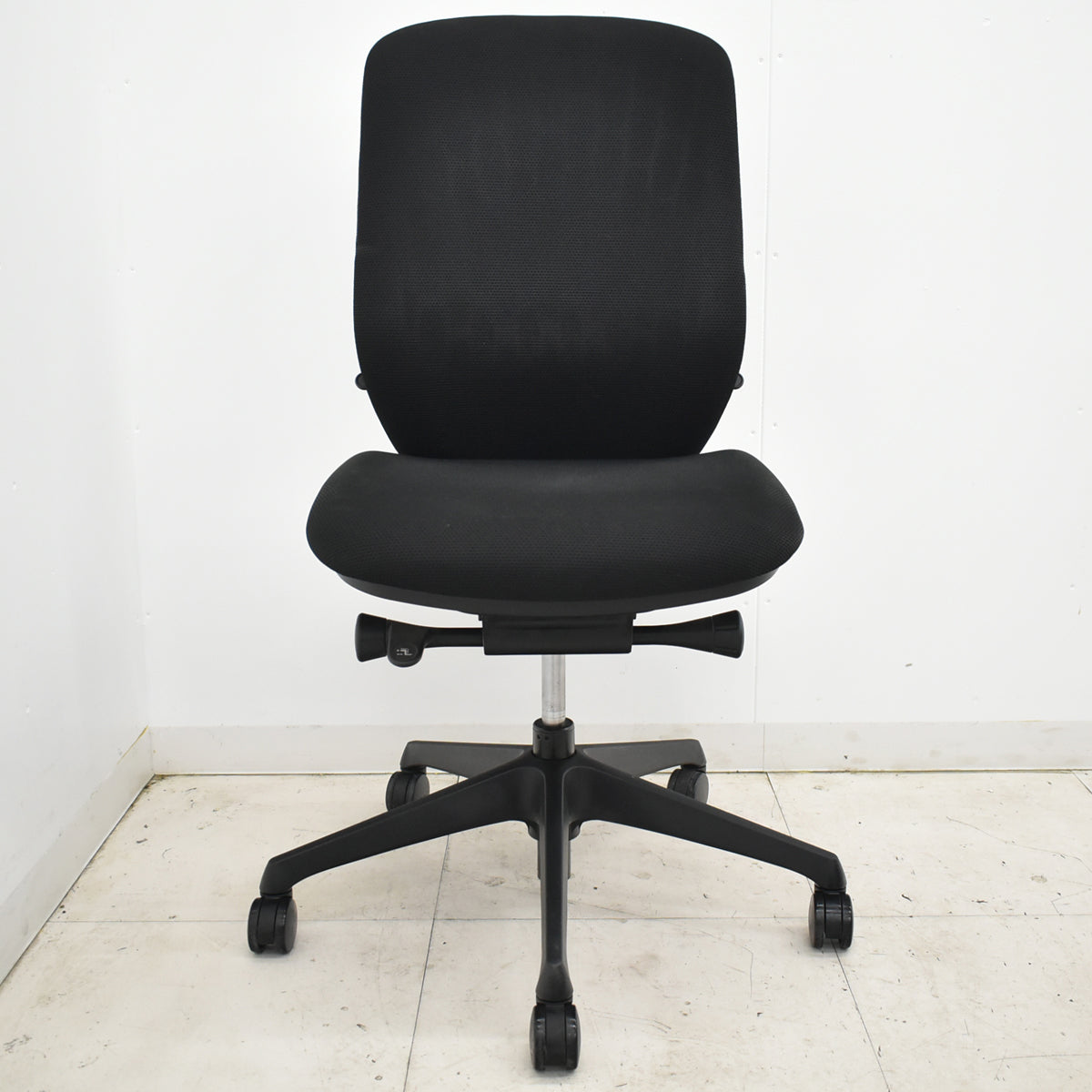 中古】オカムラ シルフィー ハイバック 肘なし バックカーブアジャスト