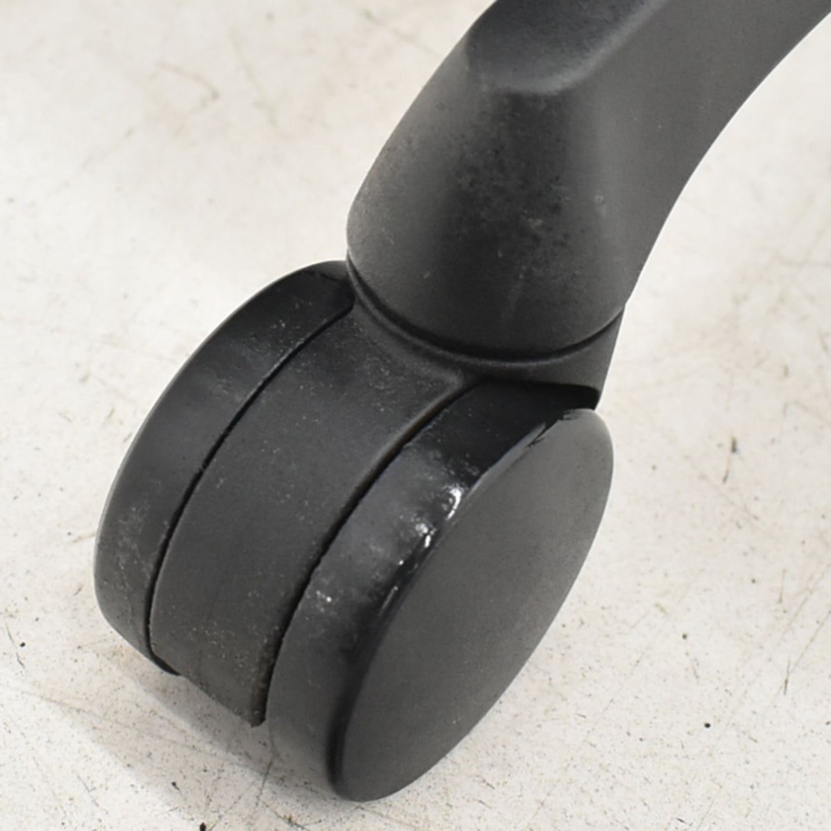 【中古】オカムラ　シルフィー　ハイバック　肘なし　バックカーブアジャスト　前傾機能　2025102702【中古オフィス家具】