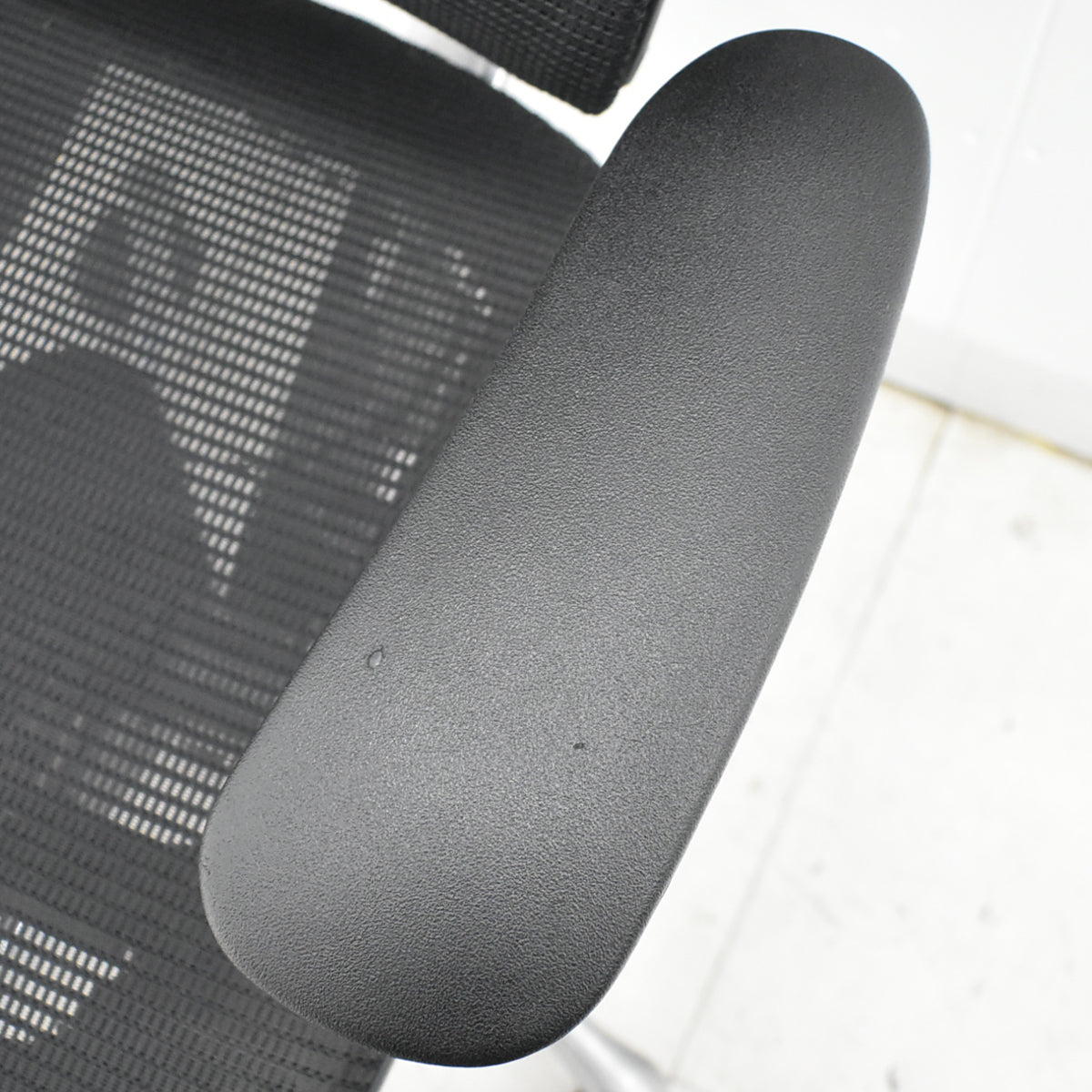 【中古】オカムラ　コンテッサ　可動肘　ランバーサポート　ポリッシュ　2025102704【中古オフィス家具】