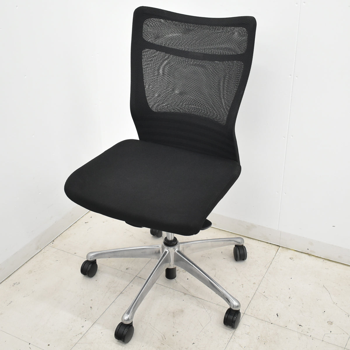 【中古】オカムラ　フィーゴ メッシュEX　肘なし　2025102705【中古オフィス家具】