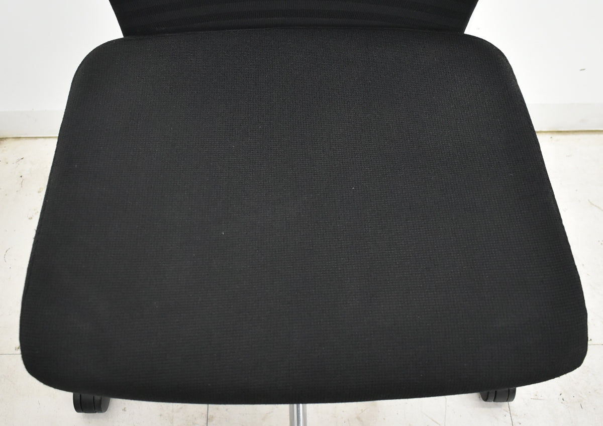 【中古】オカムラ　フィーゴ メッシュEX　肘なし　2025102705【中古オフィス家具】