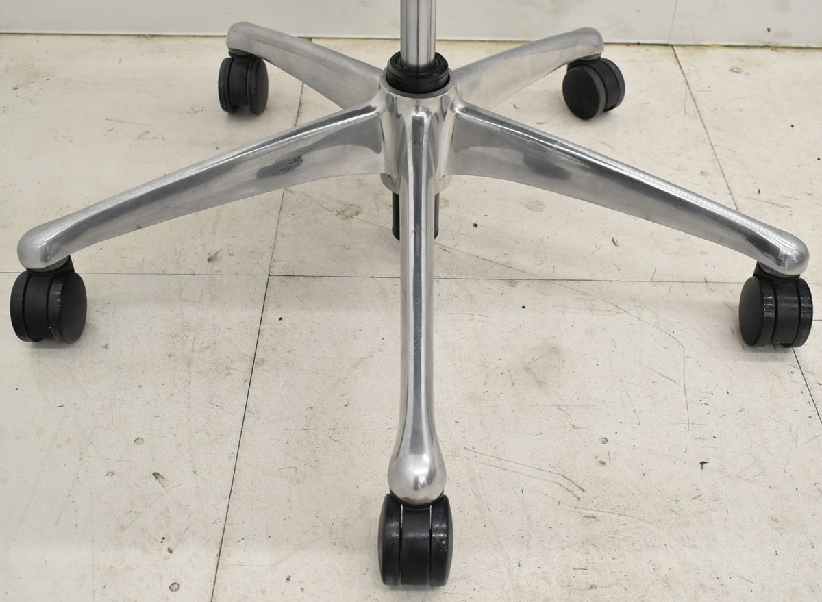 【中古】オカムラ　フィーゴ メッシュEX　肘なし　2025102705【中古オフィス家具】