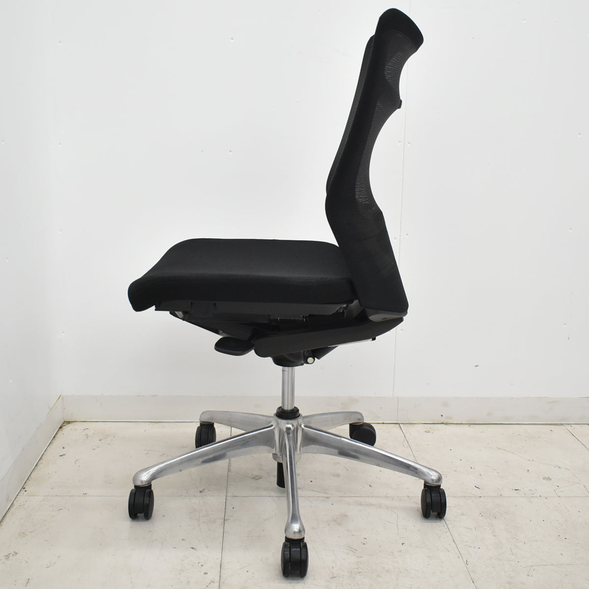 【中古】オカムラ　フィーゴ メッシュEX　肘なし　2025102705【中古オフィス家具】