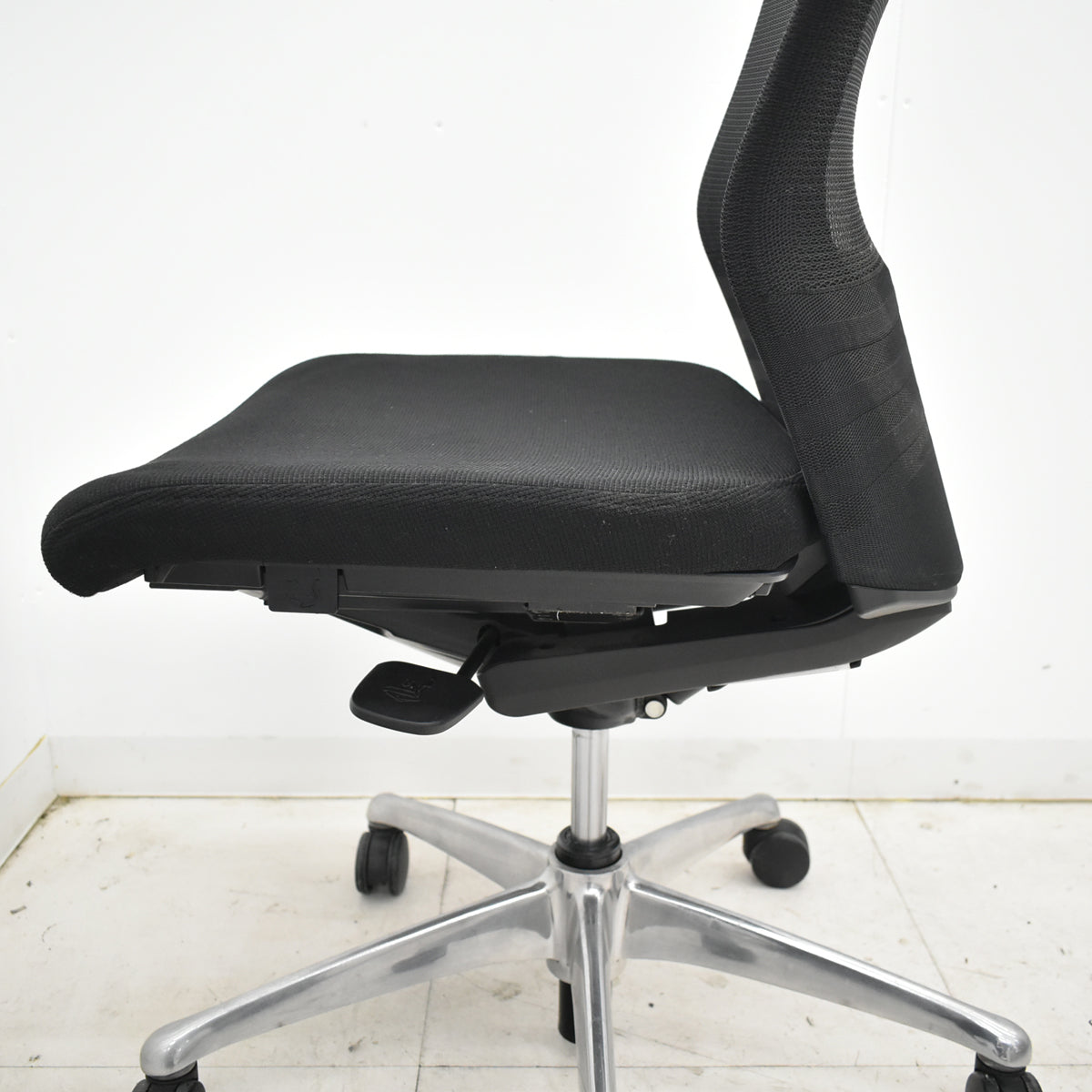 【中古】オカムラ　フィーゴ メッシュEX　肘なし　2025102705【中古オフィス家具】