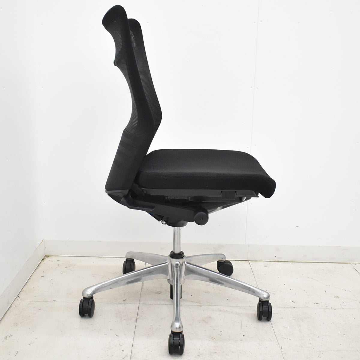 【中古】オカムラ　フィーゴ メッシュEX　肘なし　2025102705【中古オフィス家具】