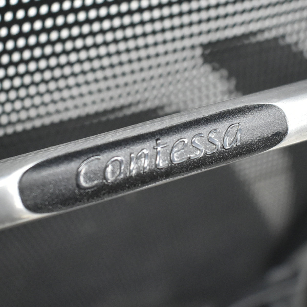 【中古】オカムラ　コンテッサ　可動肘　ランバーサポート　ポリッシュ　革張り　2025102706【中古オフィス家具】