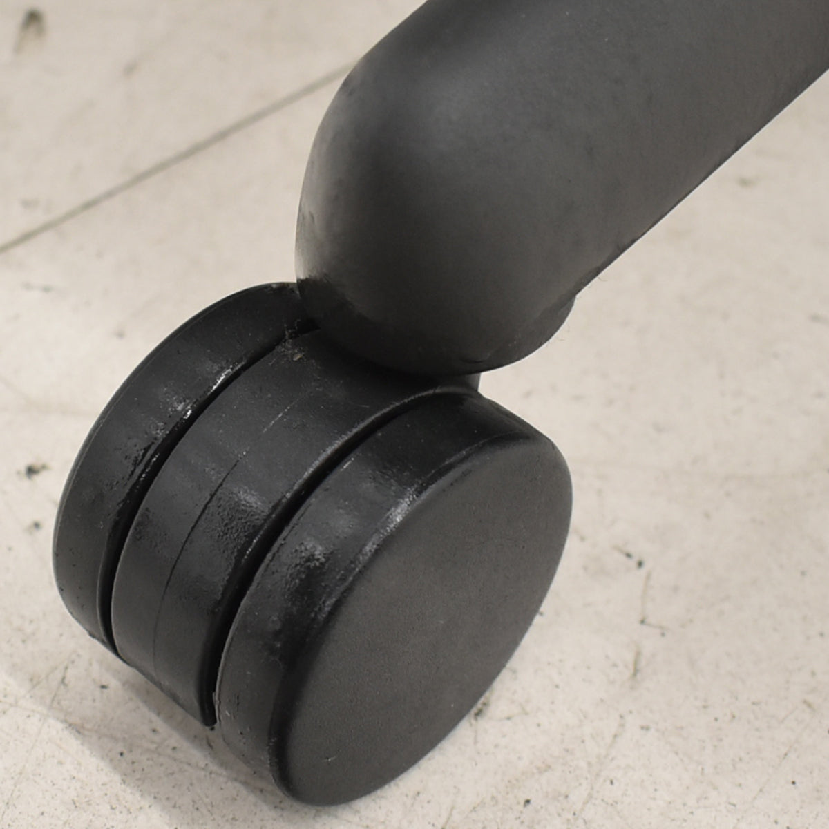 【中古】ハーマンミラー　アーロンチェア　Bサイズ　フル装備　ランバーサポート　昇降ガス新品交換済　2025102801【中古オフィス家具】